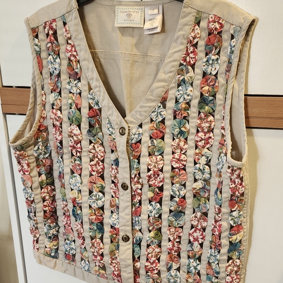 Gently used. VINTAGE Susan Bristol  Beautiful Flower Vest. Size Small. - Picture 5 of 9